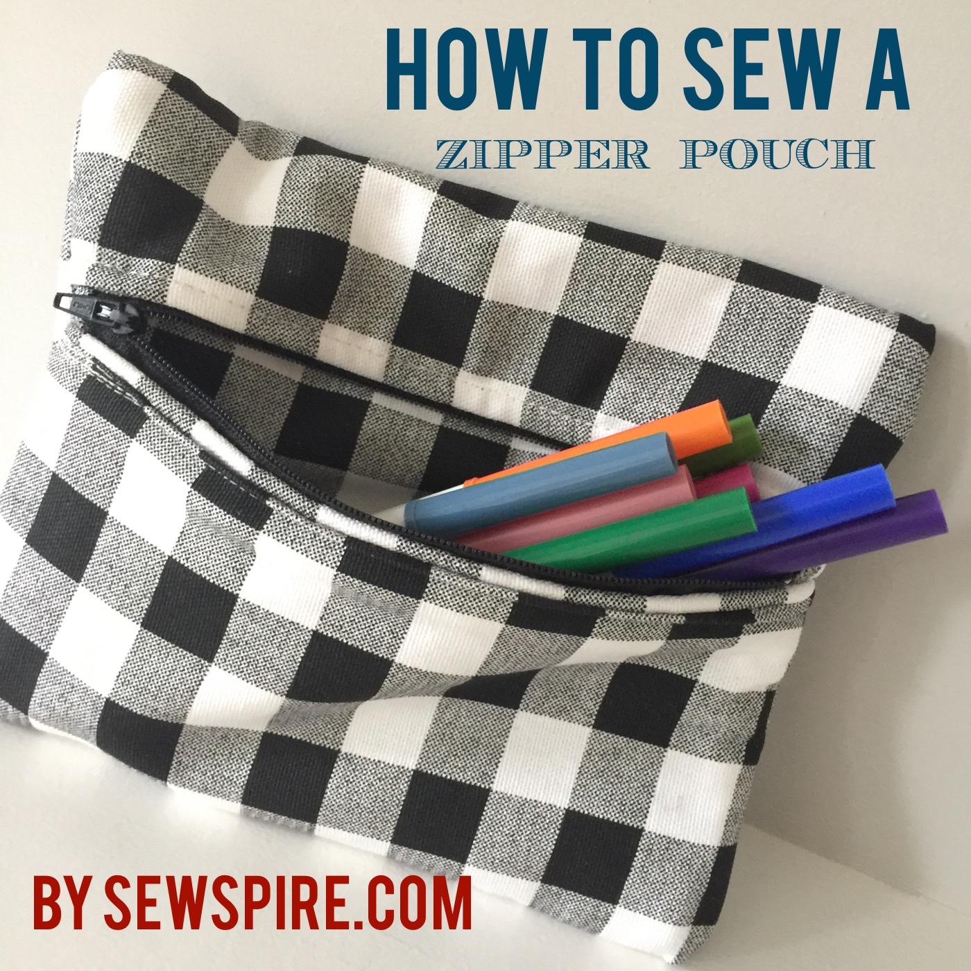 How to Sew A Zippered Pouch