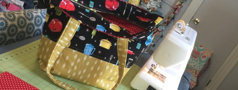 How to sew a retro zippered tote bag with removable purse organizer