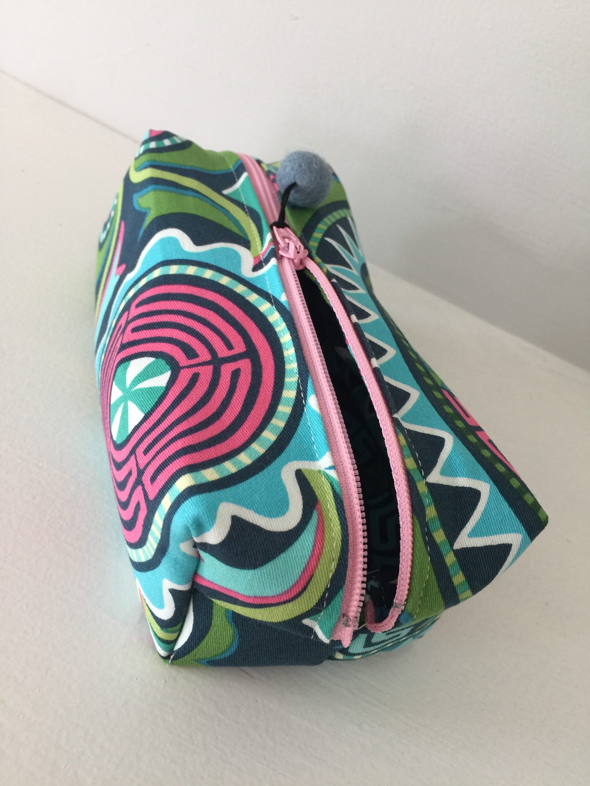 How to sew a boxy zippered cosmetic bag – Sewspire