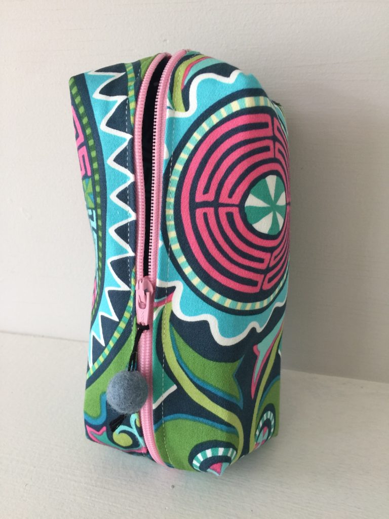 How to sew a boxy zippered cosmetic bag