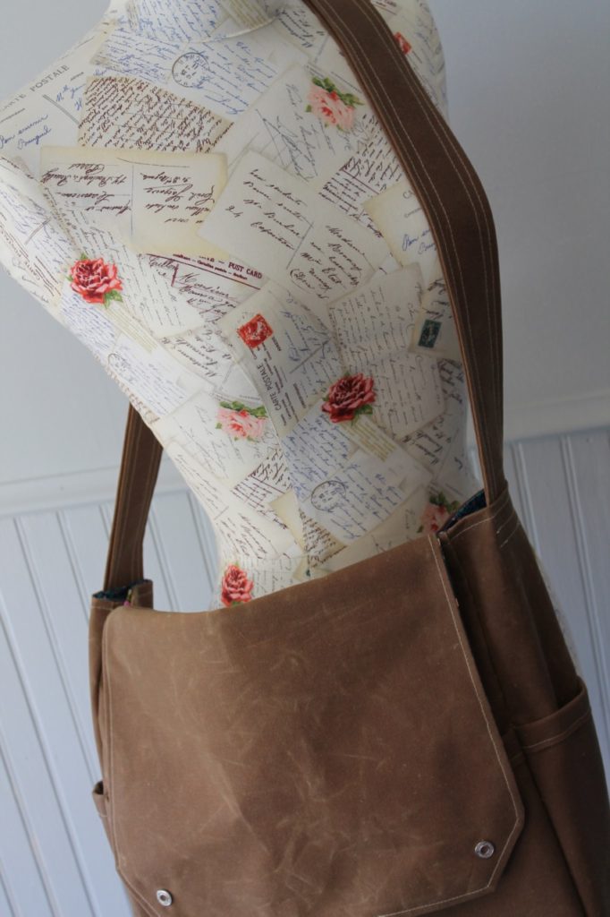 How to sew a waxed canvas messenger bag tutorial