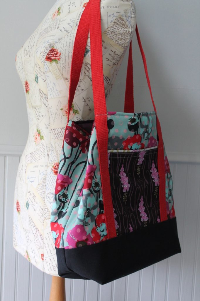 How to sew a two pocket tote bag by Sewspire