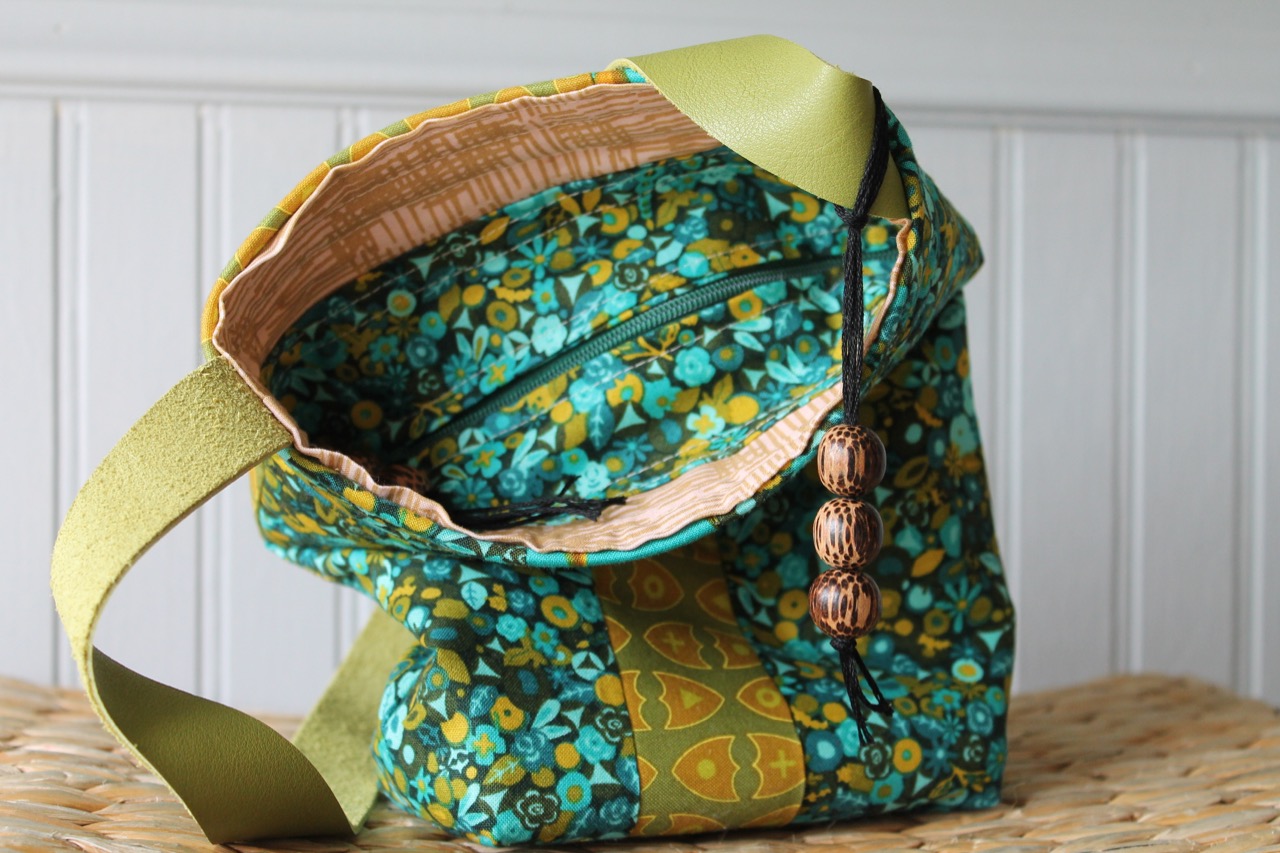 How to sew The Quick Tripper Bag