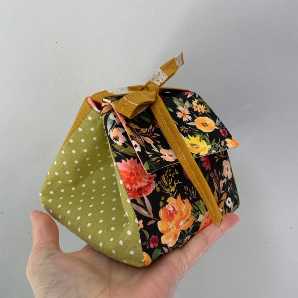 How to sew a fabric gift box with tie-snap-flap closure