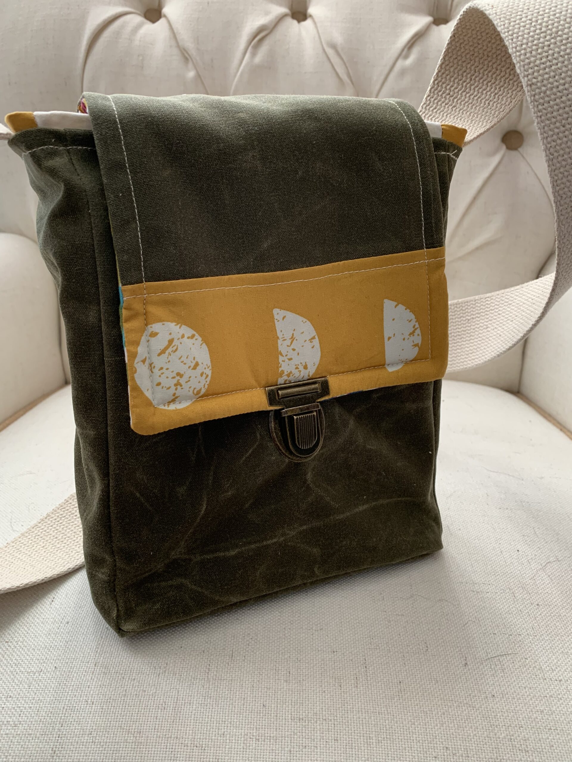 How to Sew A Sweet Simple Small Press Lock Purse