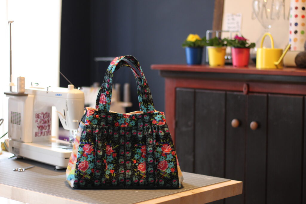 Handmade Holiday Series: How to sew a drawstring backpack - Sewspire